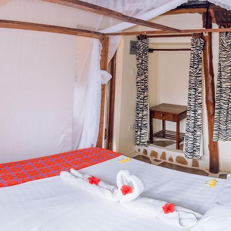 Kijani Cottages In Diani Diani Beach Eksteriør bilde