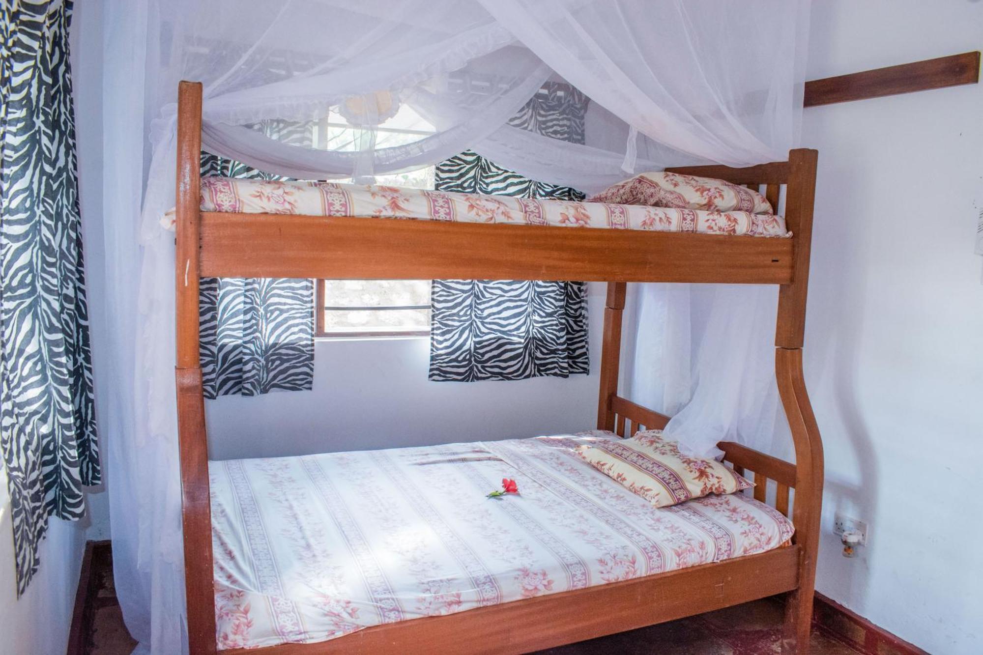 Kijani Cottages In Diani Diani Beach Eksteriør bilde