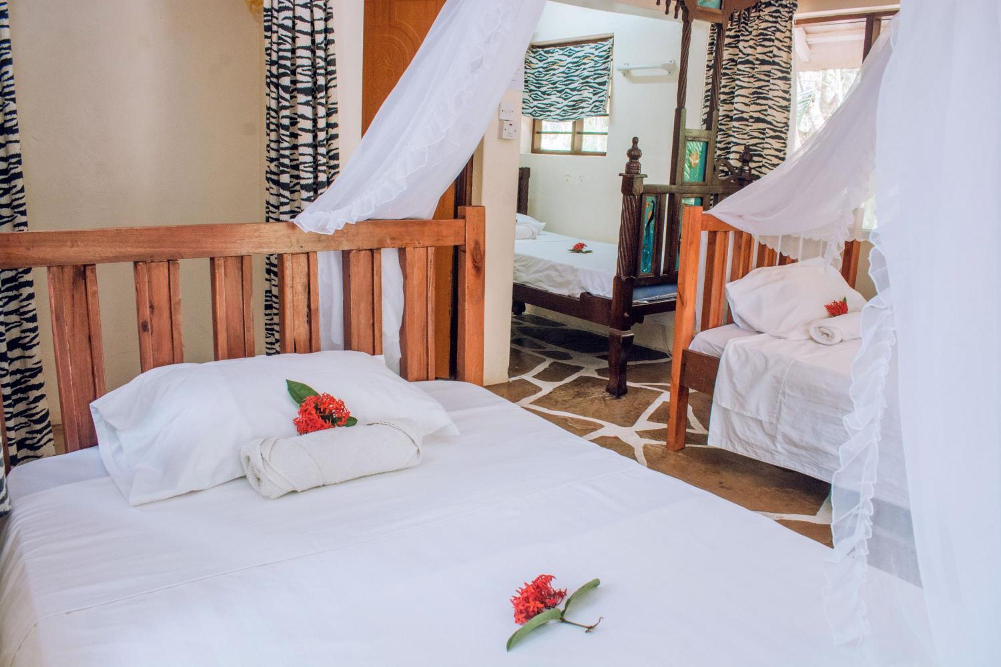Kijani Cottages In Diani Diani Beach Eksteriør bilde