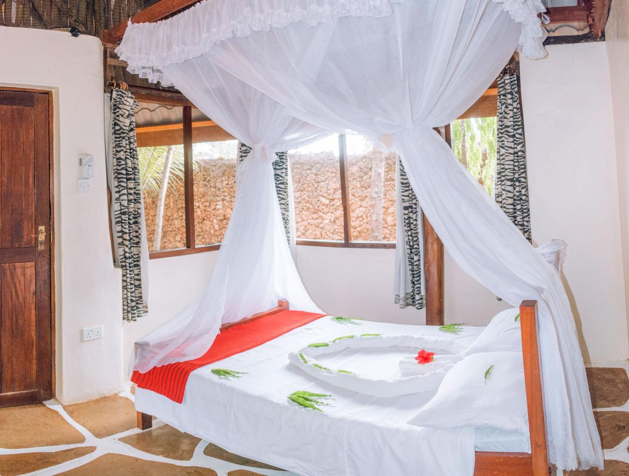 Kijani Cottages In Diani Diani Beach Eksteriør bilde