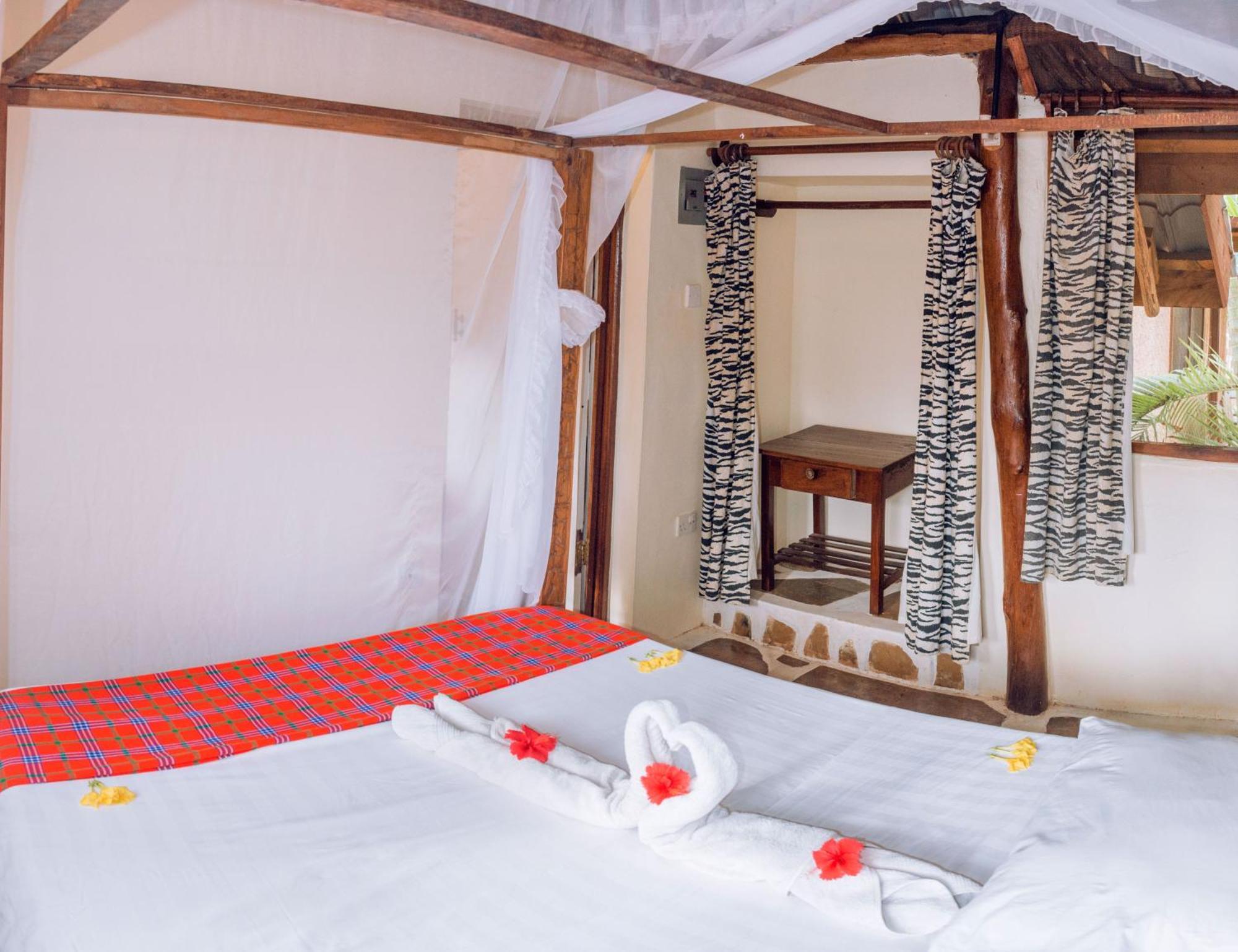 Kijani Cottages In Diani Diani Beach Eksteriør bilde