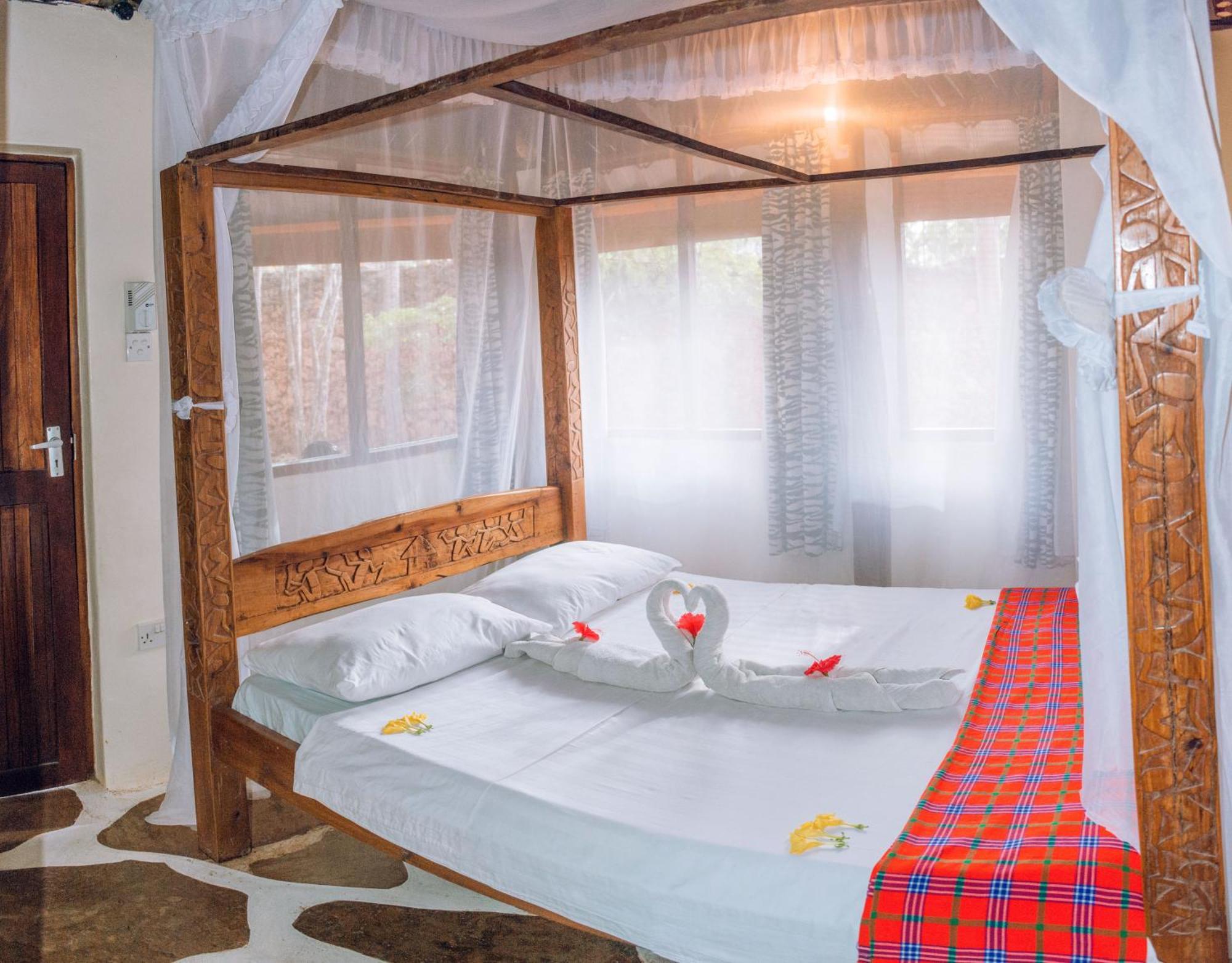 Kijani Cottages In Diani Diani Beach Eksteriør bilde